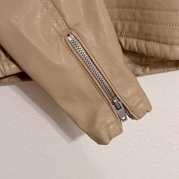 BlankNYC Woman’s Size S Faux Leather Camel Tan Traditional Motto Biker Jacket - Picture 8 of 12